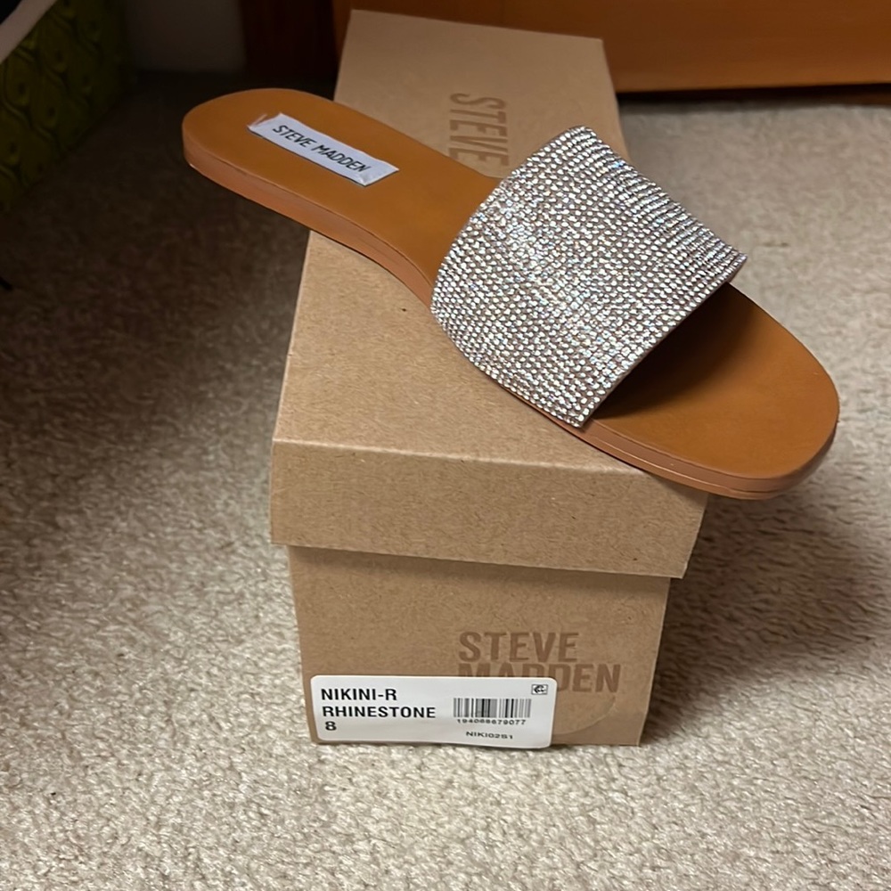 NIB Steve Madden rhinestone sandal